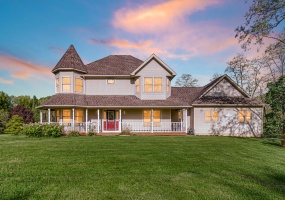 349 100, Valparaiso, Indiana, 4 Bedrooms Bedrooms, 11 Rooms Rooms,4 BathroomsBathrooms,Residential,For Sale,100,NRA821008