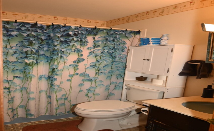 Full Bath