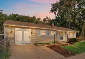 802 Washington Park Boulevard, Michigan City, Indiana, 3 Bedrooms Bedrooms, 6 Rooms Rooms,1 BathroomBathrooms,Residential,For Sale,Washington Park,NRA828218