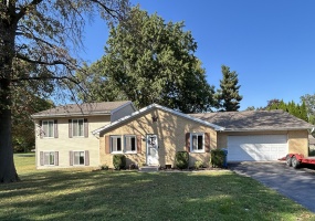 208 Stevenson Street, Morocco, Indiana, 3 Bedrooms Bedrooms, 10 Rooms Rooms,4 BathroomsBathrooms,Residential,For Sale,Stevenson,NRA828477