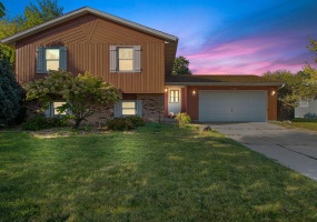 1702 100th Avenue, Crown Point, Indiana, 3 Bedrooms Bedrooms, 8 Rooms Rooms,2 BathroomsBathrooms,Residential,For Sale,100th,NRA828666