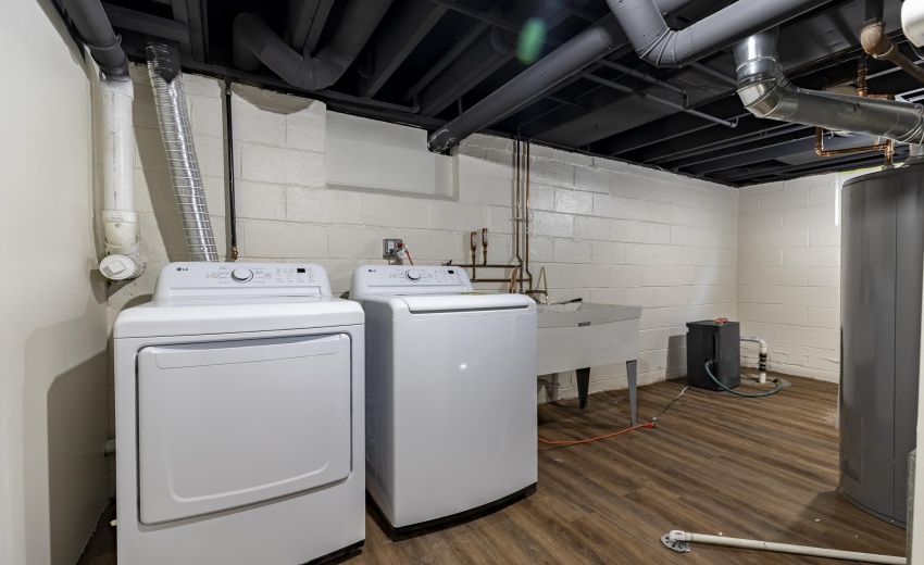430 N Rensselaer Ave-34