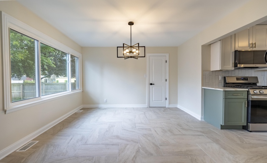 430 N Rensselaer Ave-23