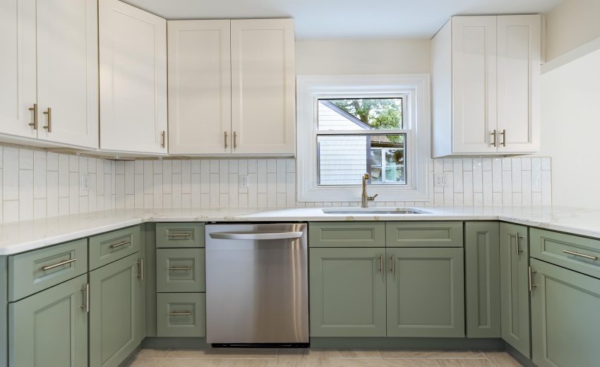 430 N Rensselaer Ave-25