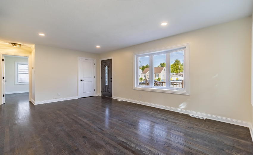 430 N Rensselaer Ave-16