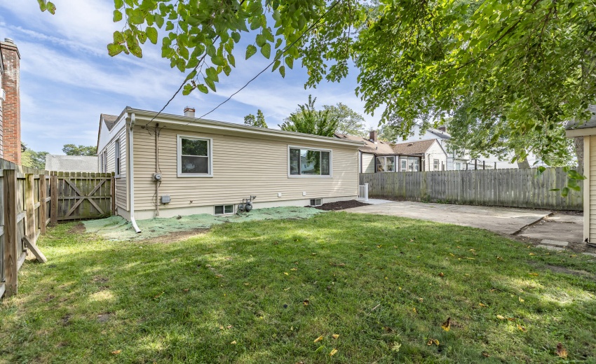430 N Rensselaer Ave-11