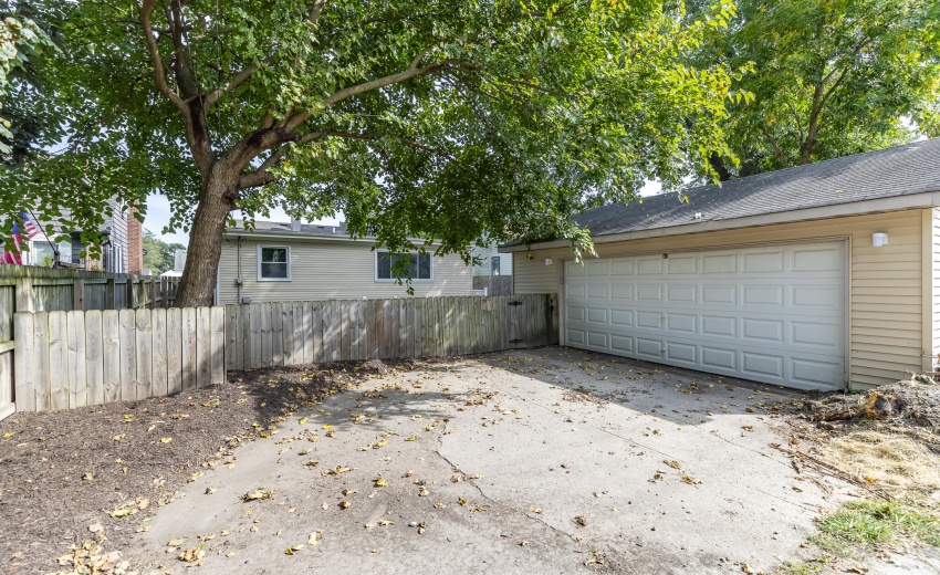 430 N Rensselaer Ave-8