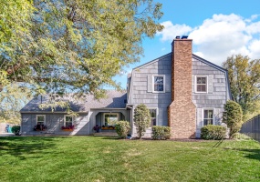 1613 Wren Court, Munster, Indiana, 4 Bedrooms Bedrooms, 10 Rooms Rooms,3 BathroomsBathrooms,Residential,For Sale,Wren,NRA828527