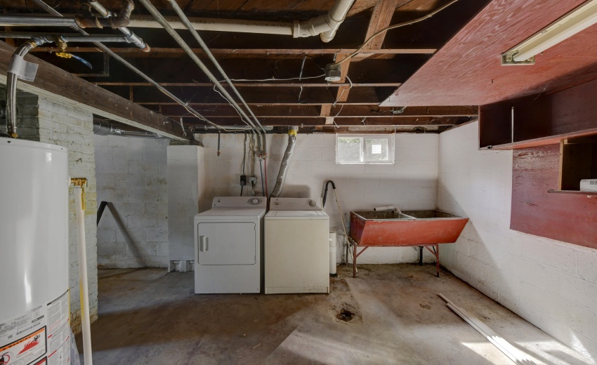 824 Elm Street-17