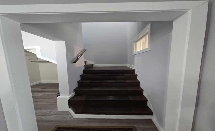 Stairs leading to 2nd level
