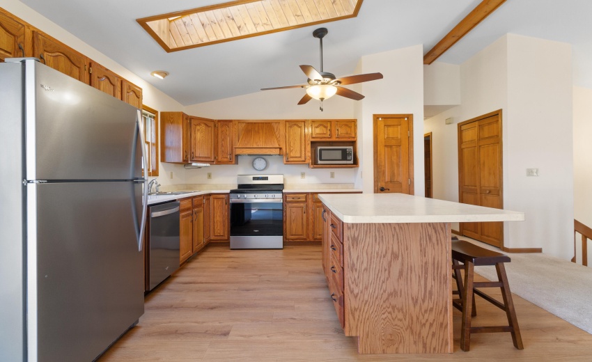 New Island with Breakfast Bar!