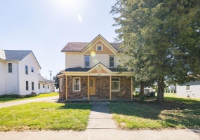 205 Dunlap Street, Kentland, Indiana, 2 Bedrooms Bedrooms, 9 Rooms Rooms,2 BathroomsBathrooms,Residential,For Sale,Dunlap,NRA828877