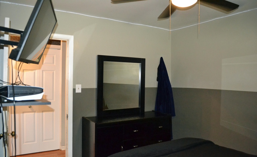 br 2 to hallway