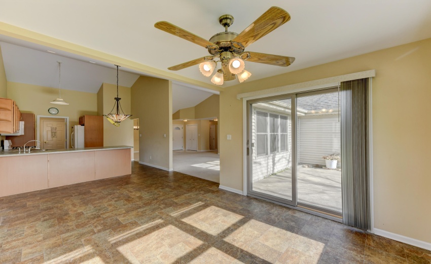 2116 Briarwood-13