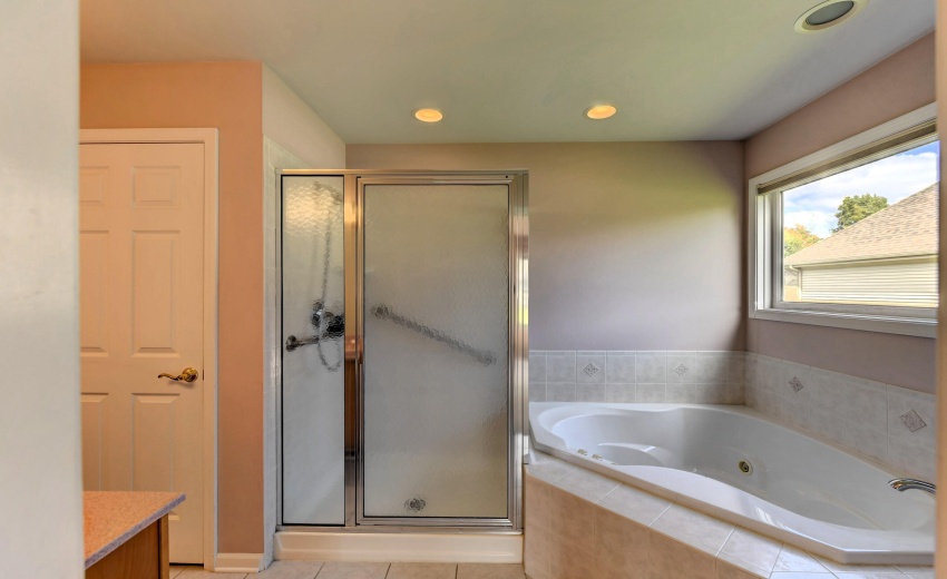2116 Briarwood Ct-2