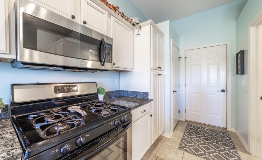 HKitchenTowerRoad0044