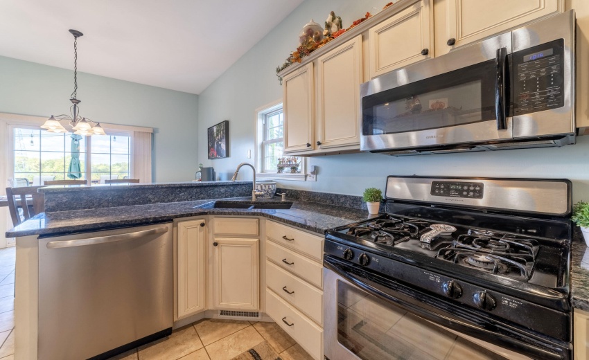 HKitchenTowerRoad0045