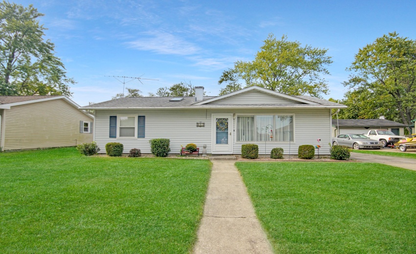 prairie front house