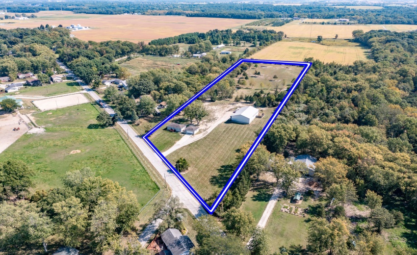 14616 Reeder St-28 with border