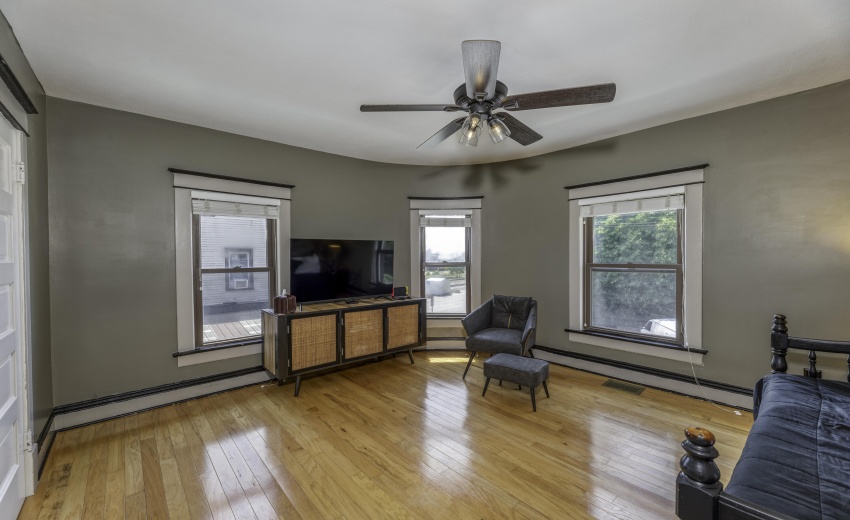 2nd Floor - Boy bedroom tv