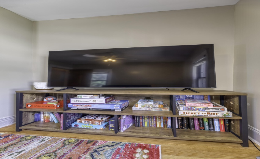 2n Floor - Family room tv and games