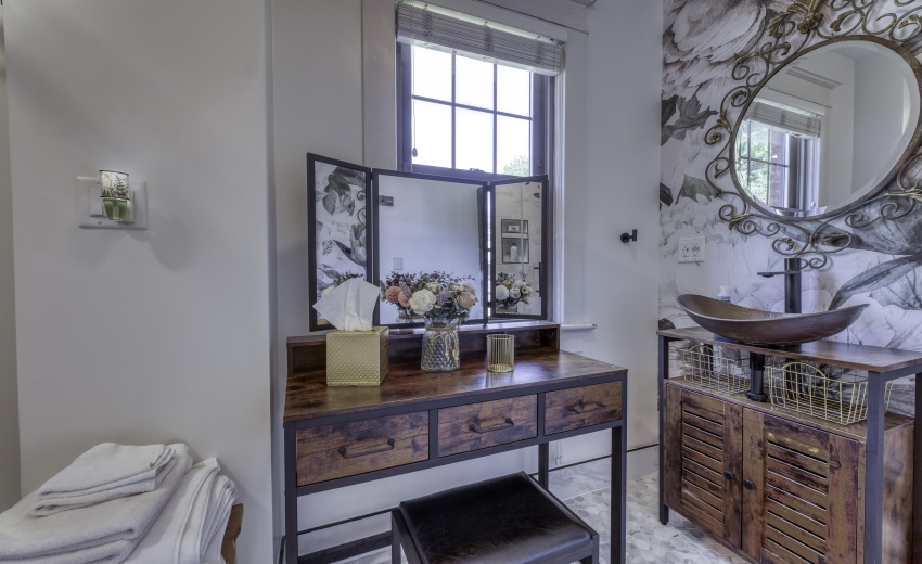 Main Floor bathroom vanity