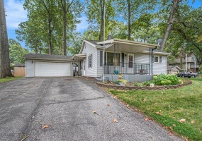 225 Holton Road, La Porte, Indiana, 2 Bedrooms Bedrooms, 7 Rooms Rooms,2 BathroomsBathrooms,Residential,For Sale,Holton,NRA829442