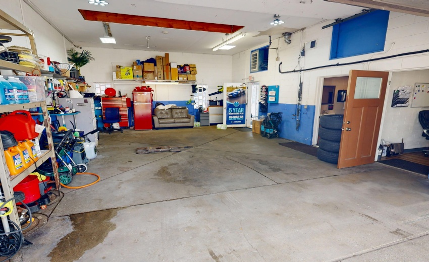 7340 Calumet Ave Shop