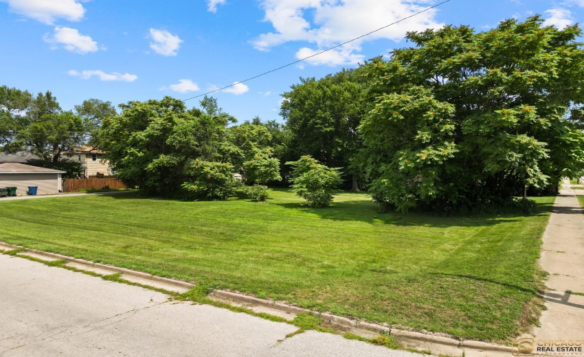 903-909-911 Conkey ST