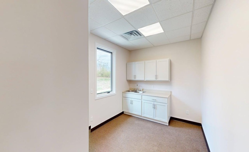 125-East-Shore-Parkway-04222026_102427