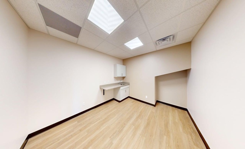 125-East-Shore-Parkway-04222026_102314