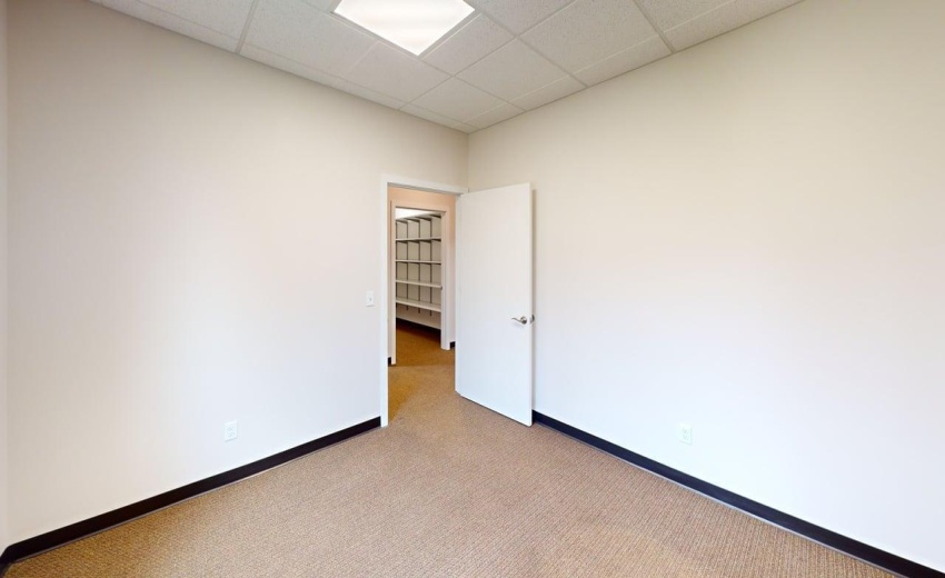 125-East-Shore-Parkway-Bedroom