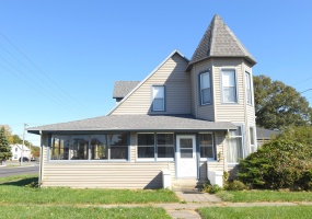 301 Van Rensselaer Street, Rensselaer, Indiana, 3 Bedrooms Bedrooms, 11 Rooms Rooms,3 BathroomsBathrooms,Residential,For Sale,Van Rensselaer,NRA829889