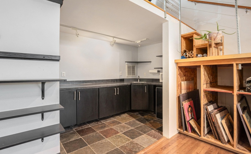 008_251023-1skylinedr-52_960