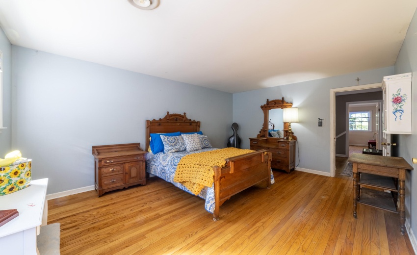 Second bedroom upper 2