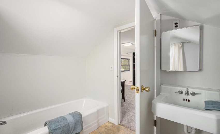 251024-6233grandblvd-31_180 (1)