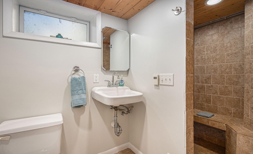 251024-6233grandblvd-49_854