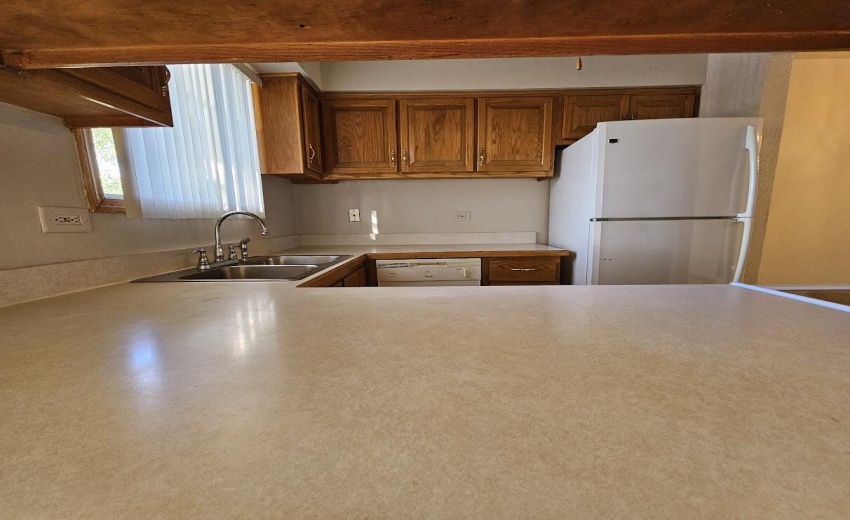 13913 James kithen window