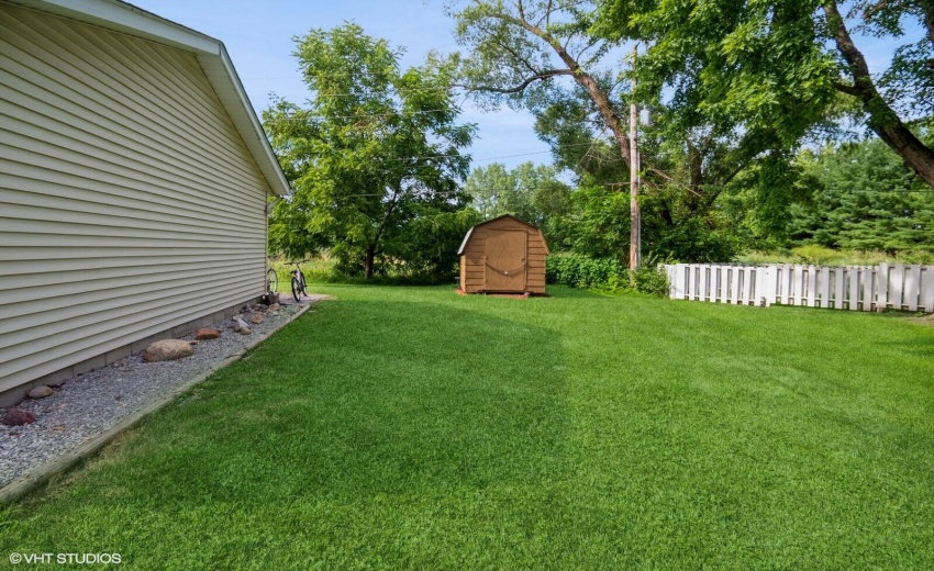 22_7405PiercePl_26002_BackYard_Large