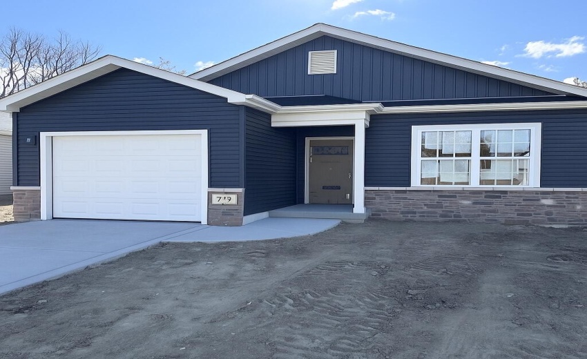 B892487F-47F3-46A3-A104-B72A73687A96