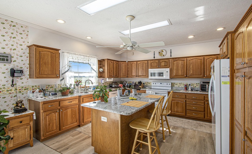 005_251029-8008wcountyrd350s-23_446