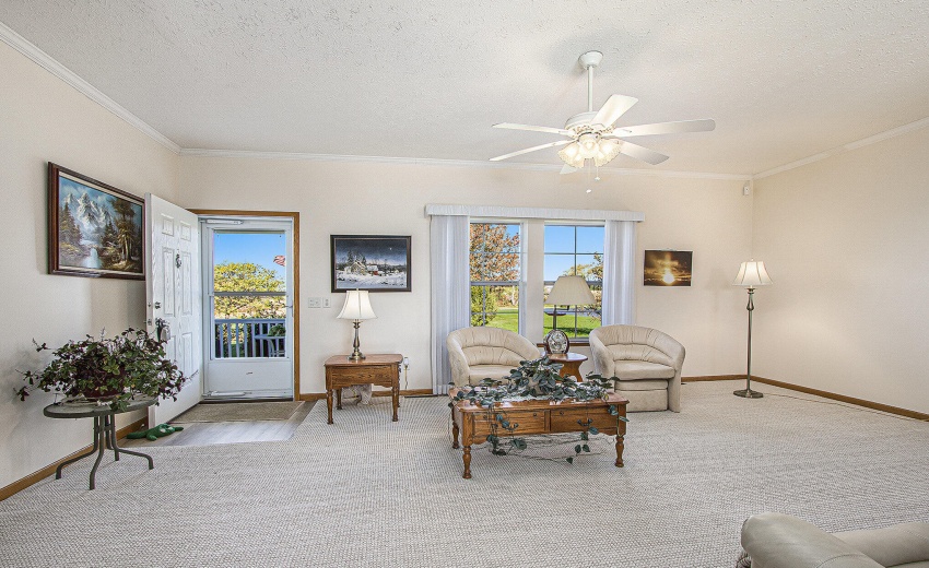 003_251029-8008wcountyrd350s-04_873