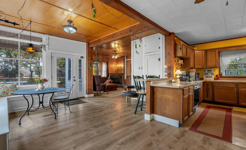 Kitchen/Breakfast Nook/ Family Room