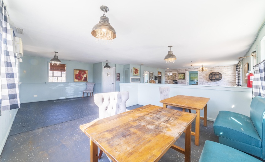 DDiningRoseEllen0009