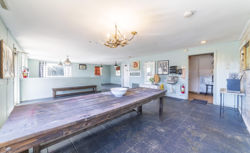 DDiningRoseEllen0013