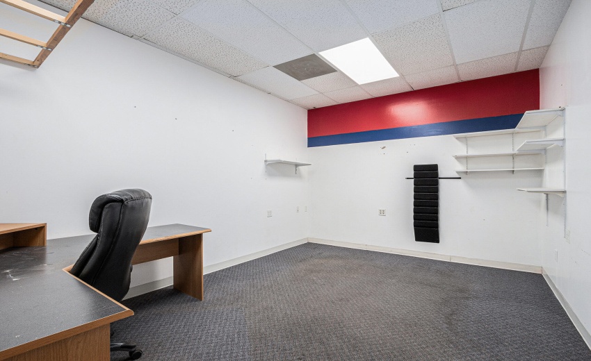 018_251103-2593hamstromrd-03_693