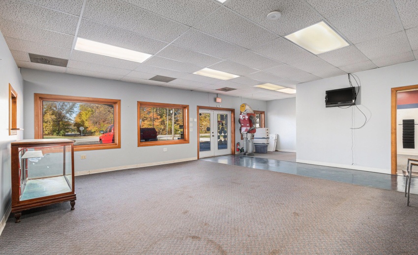 014_251103-2593hamstromrd-09_661