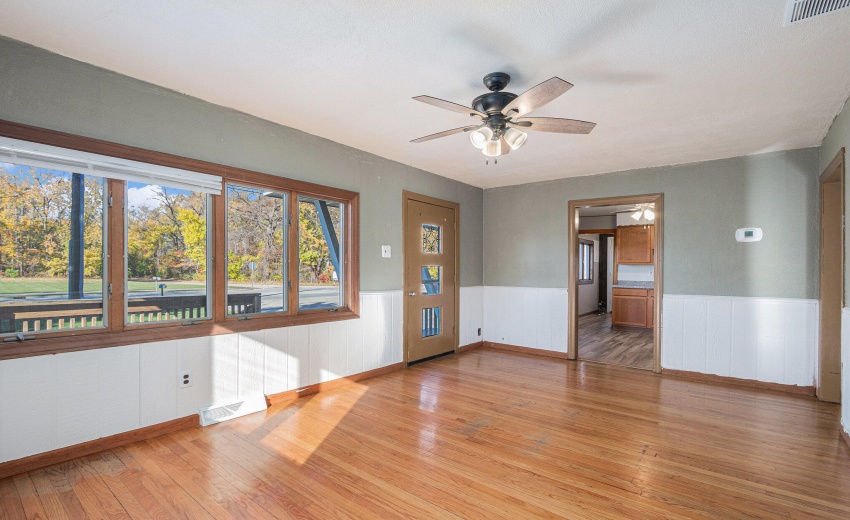 006_251103-2593hamstromrd-32_467