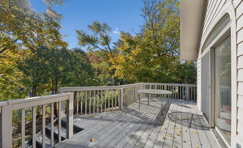 Deck off 2nd Master BR