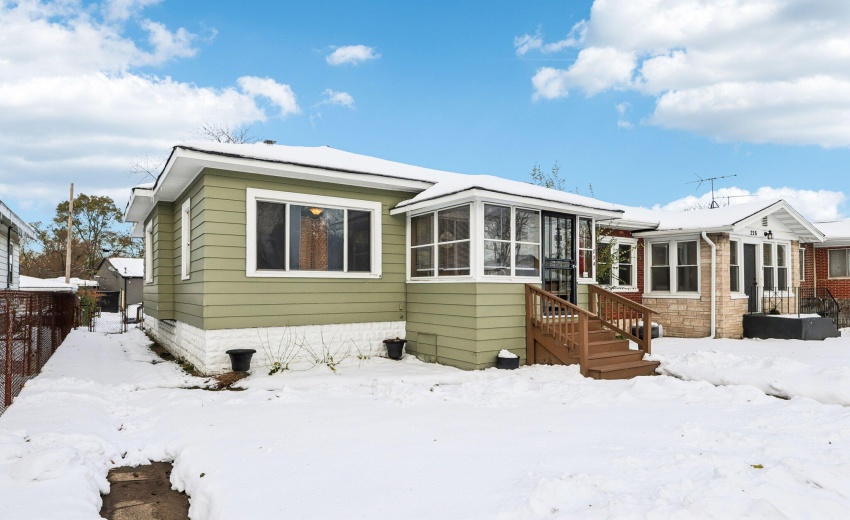 3-web-or-mls-W 41st Ave-S1211-003